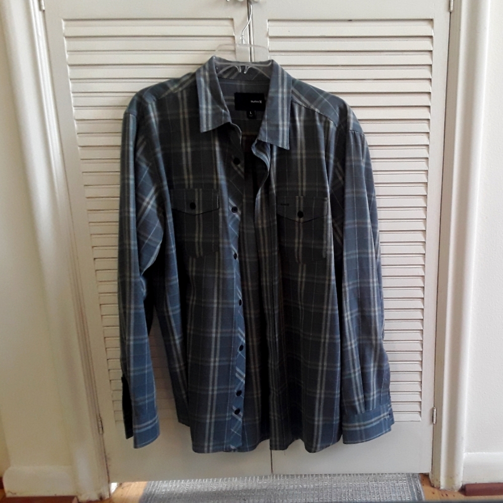 HURLEY plaid Large shirt like new